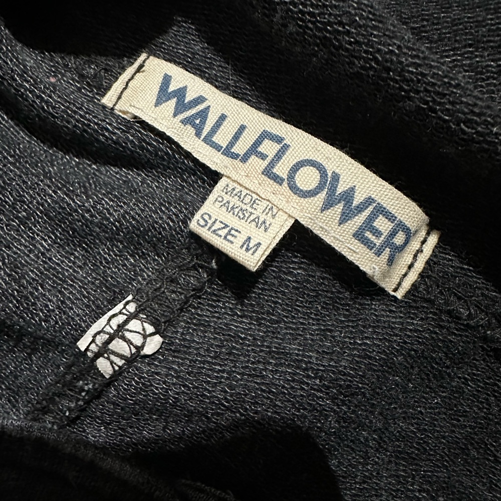 Wallflower‎ Women's Charcoal Overalls Shorts M - Picture 4 of 5
